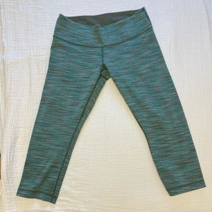 Lululemon capris multi green